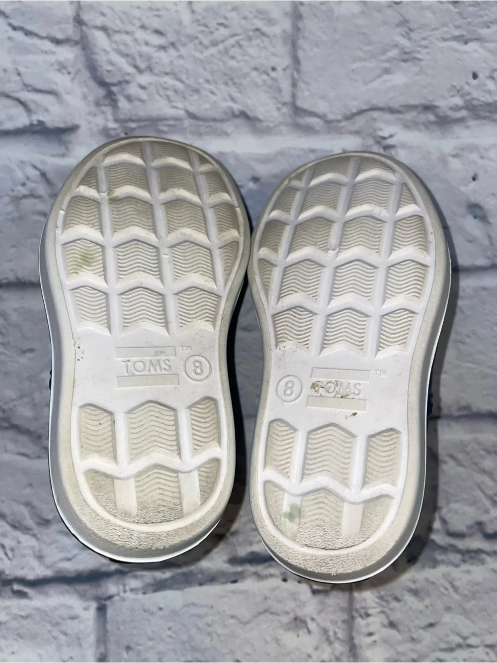 Toms Kids Navy Slip-On Perforated Water-Friendly Sandals. Size 8